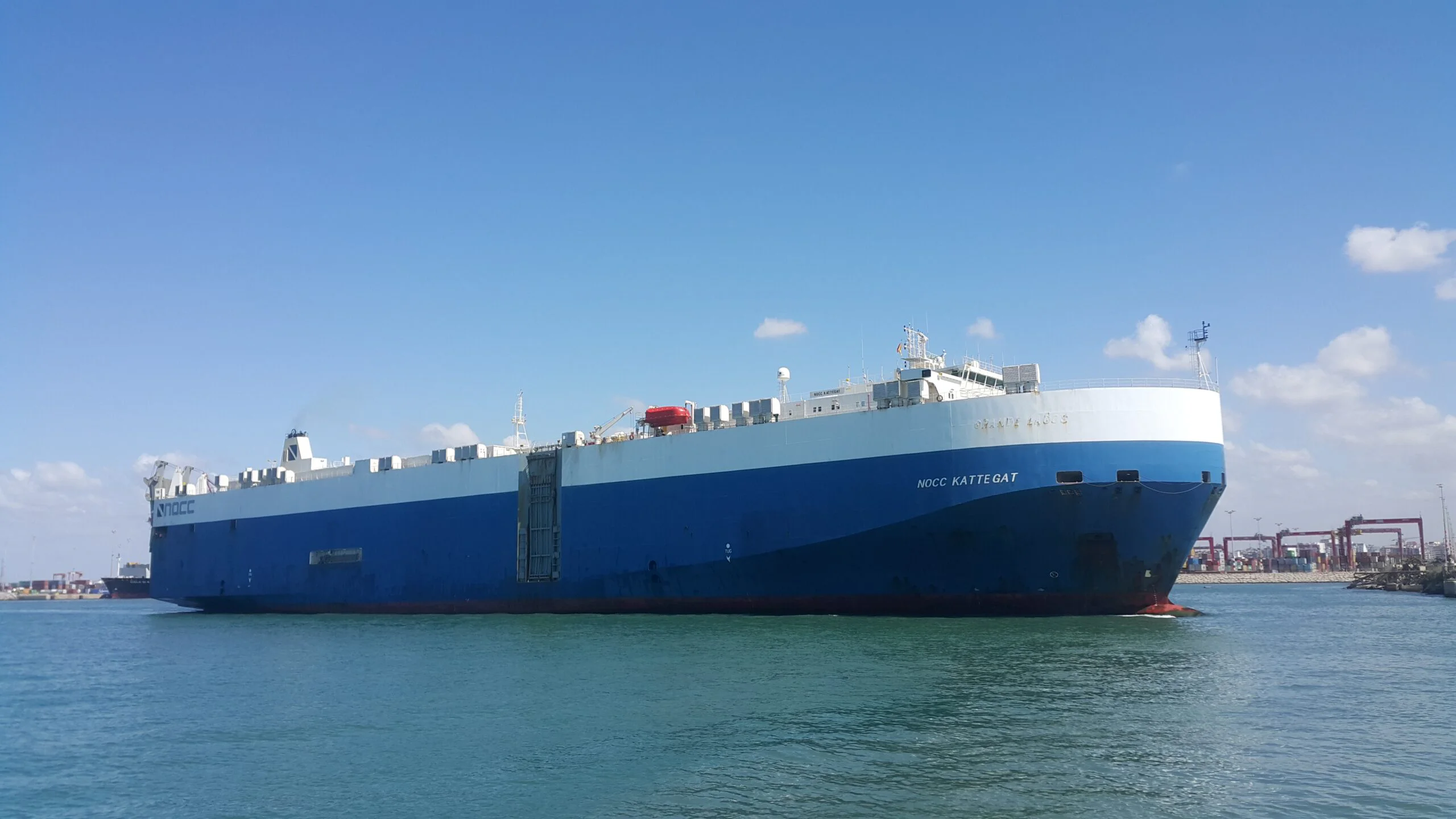 VEHICLE CARRIER